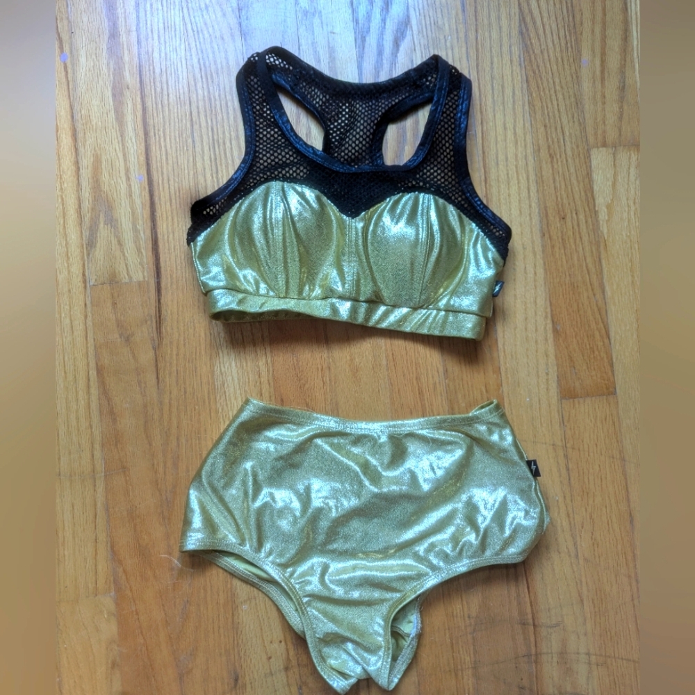 Gold and Black Metallic Pole Set, Cleo The Hurricane, Size Small